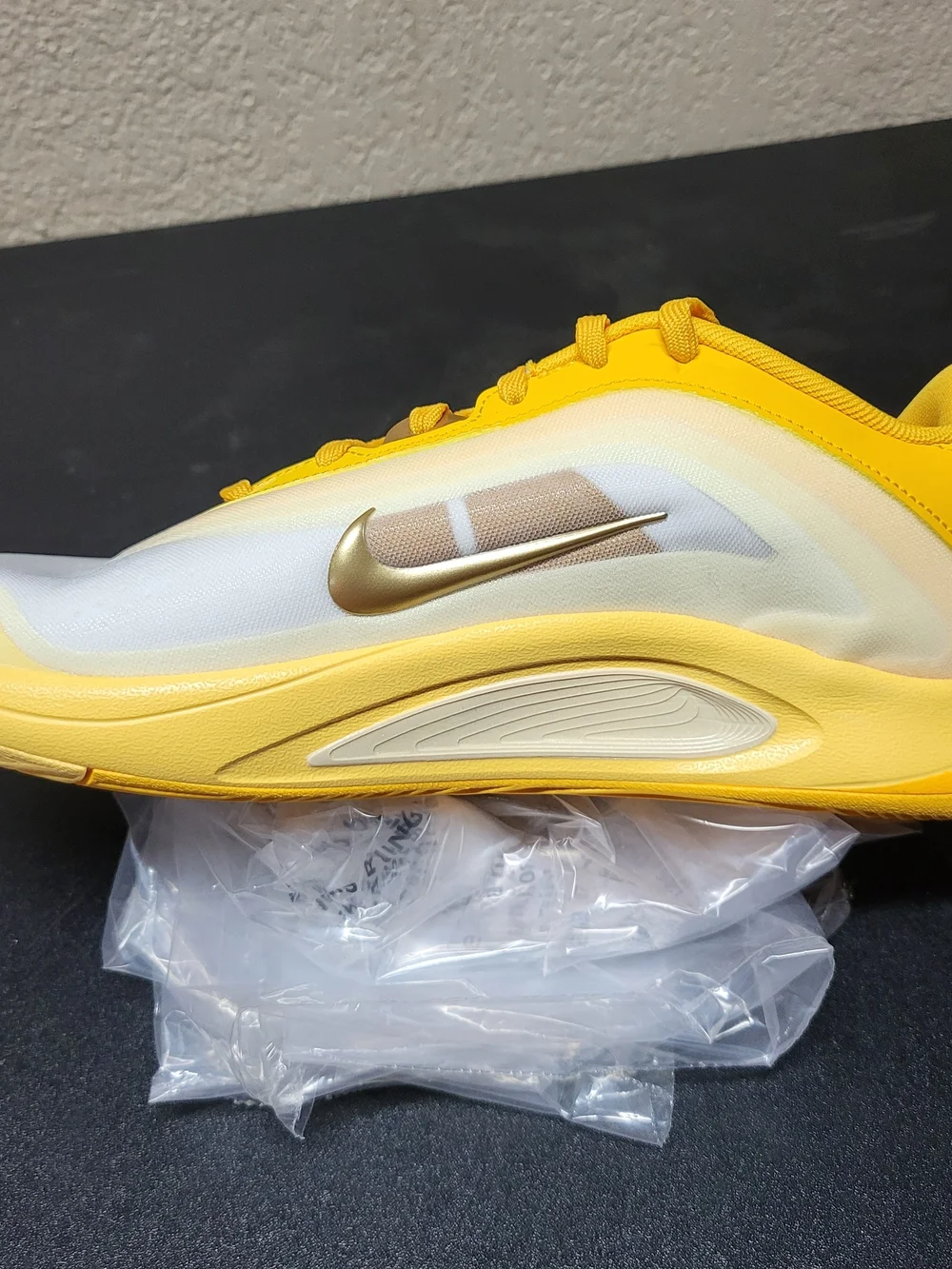Nike low profile